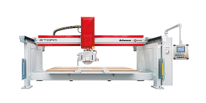 Píla STORM - mostová píla s diamantovým rezným kotúčom. Zákazník: Kamenárstvo Maniš, s.r.o.