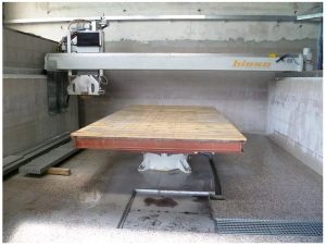 ELEKTRICKÁ MOSTOVÁ PÍLA MODEL "C.B.350" Zákazník: METAL GRANIT spol.s.r.o.