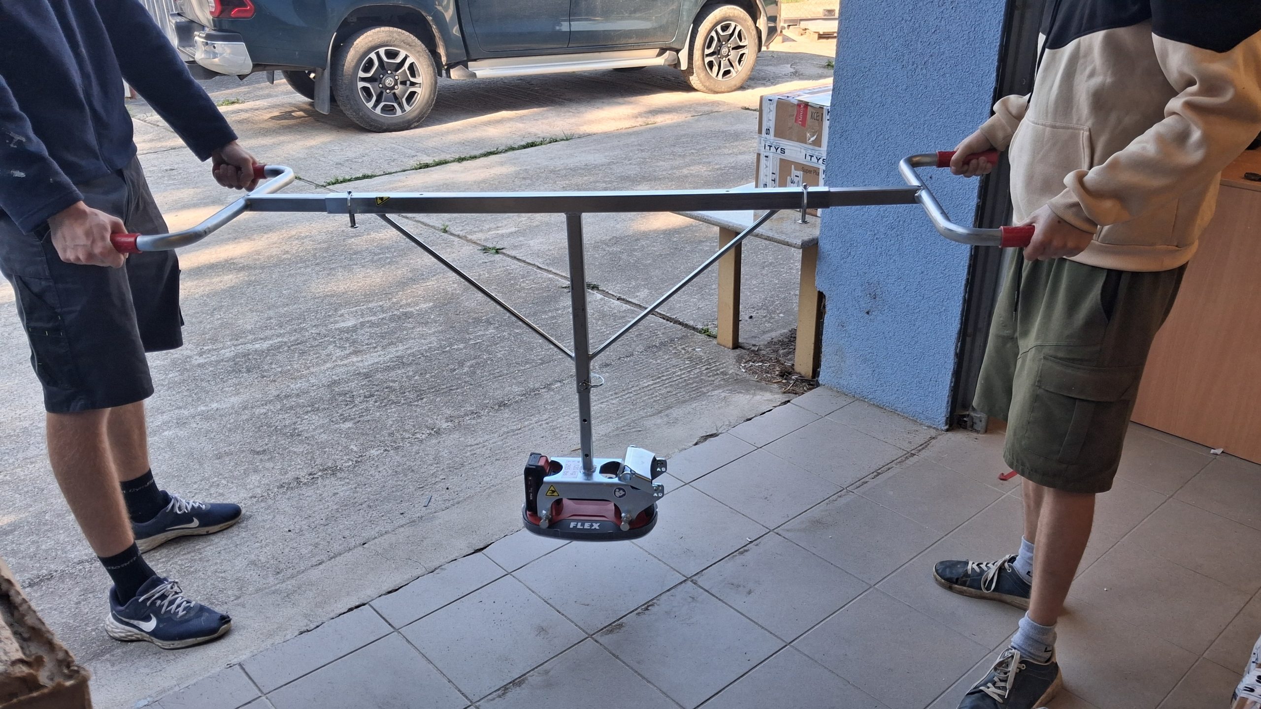 Madlo DUO na prísavku Grabo – Obrázok 2